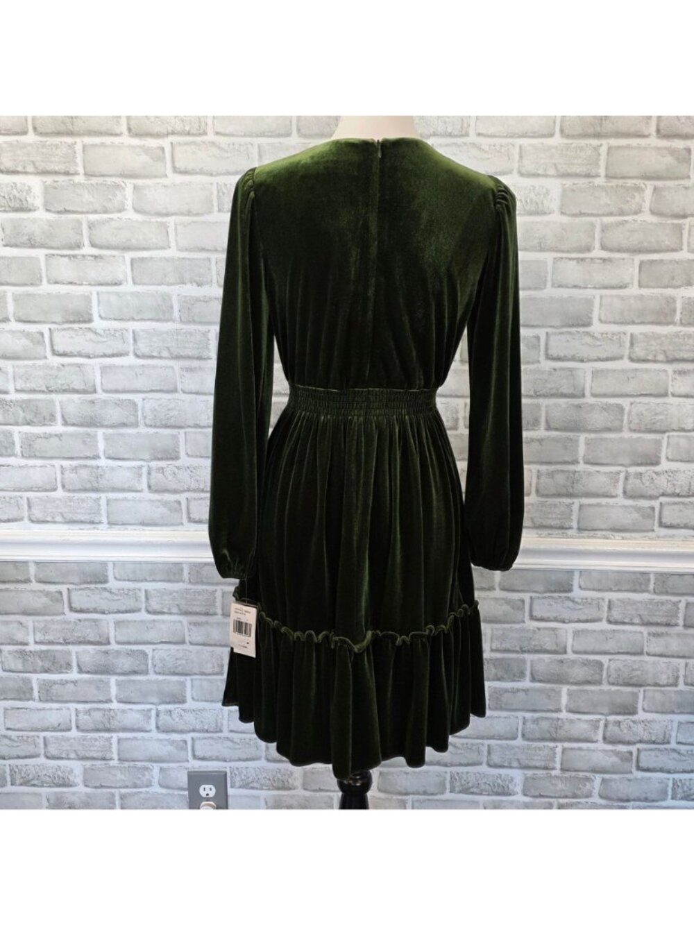 NWT Taylor Green Long Sleeve Luxury Velvet Ruffled Midi Whimsigoth Fairycore - Picture 4 of 11